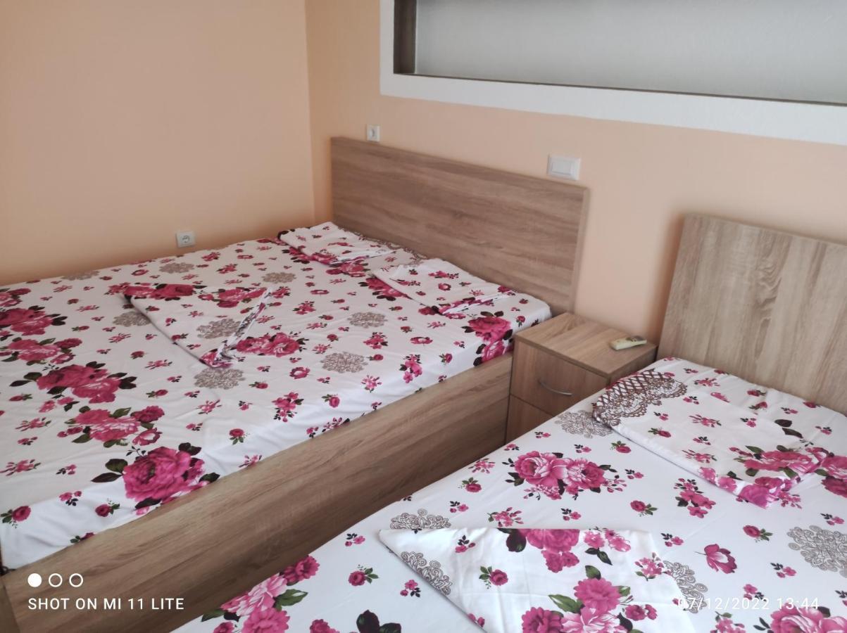 Grandino Holiday Rooms&Apartments Улцинь Экстерьер фото