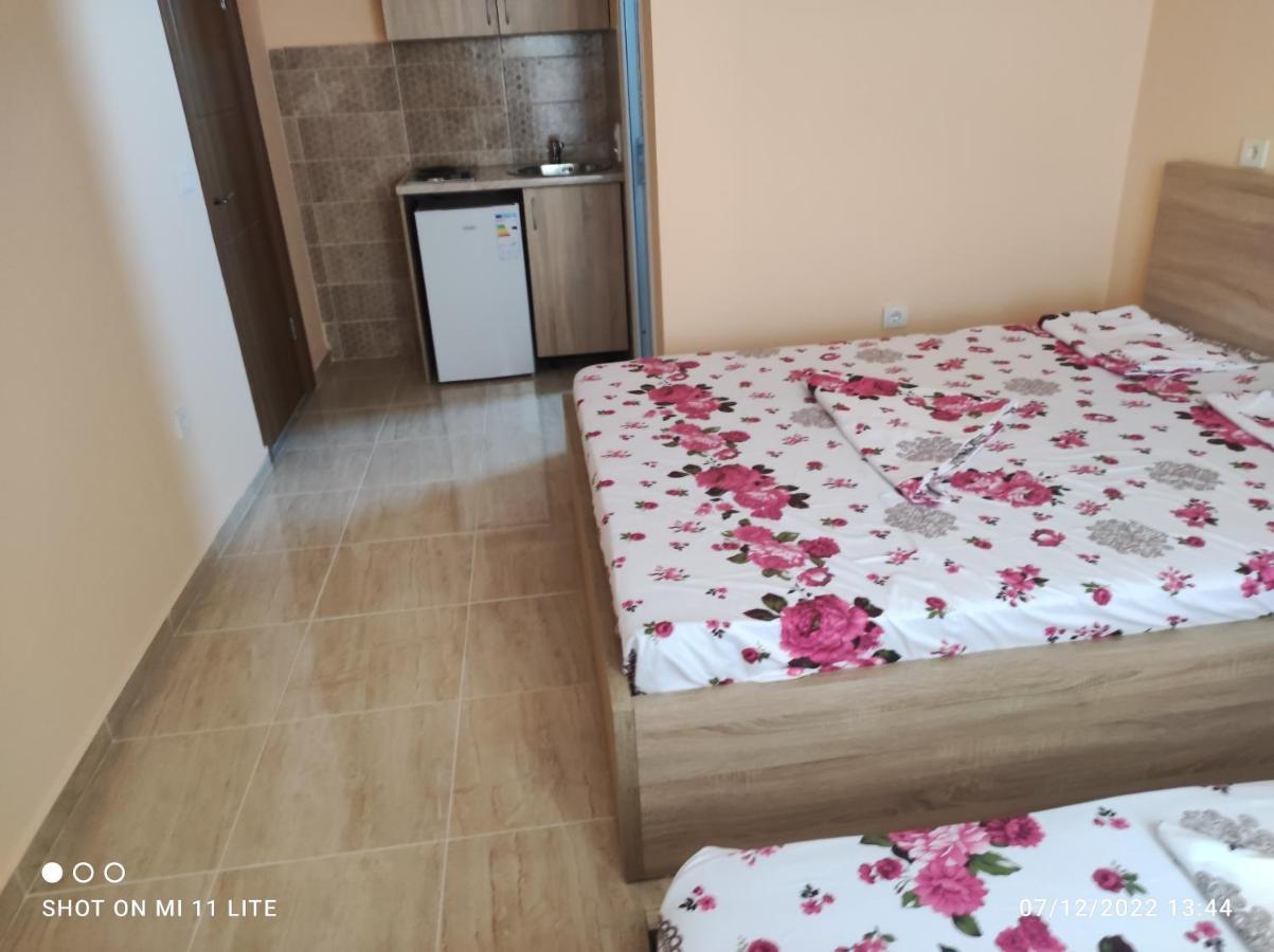 Grandino Holiday Rooms&Apartments Улцинь Экстерьер фото
